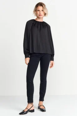 Ausgestellte Plissee-Bluse