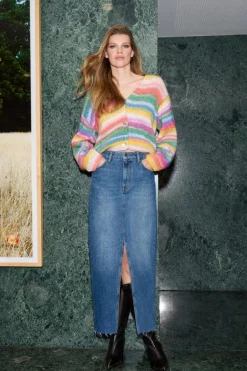 Denim-Rock In Figurnahem Schnitt