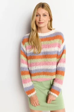 Gestreifter Grobstrickpullover
