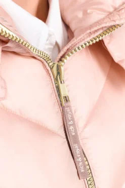 Glänzender Steppmantel