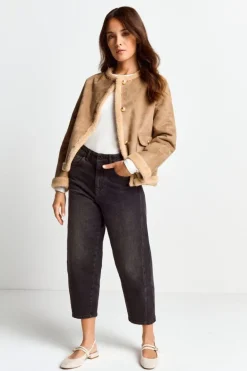 Kurze Jacke In Wildlederoptik