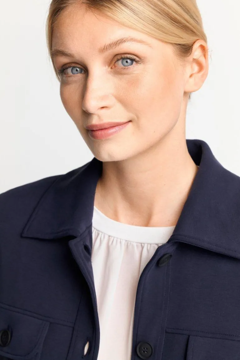 Kurze Jacke Mit Taschen