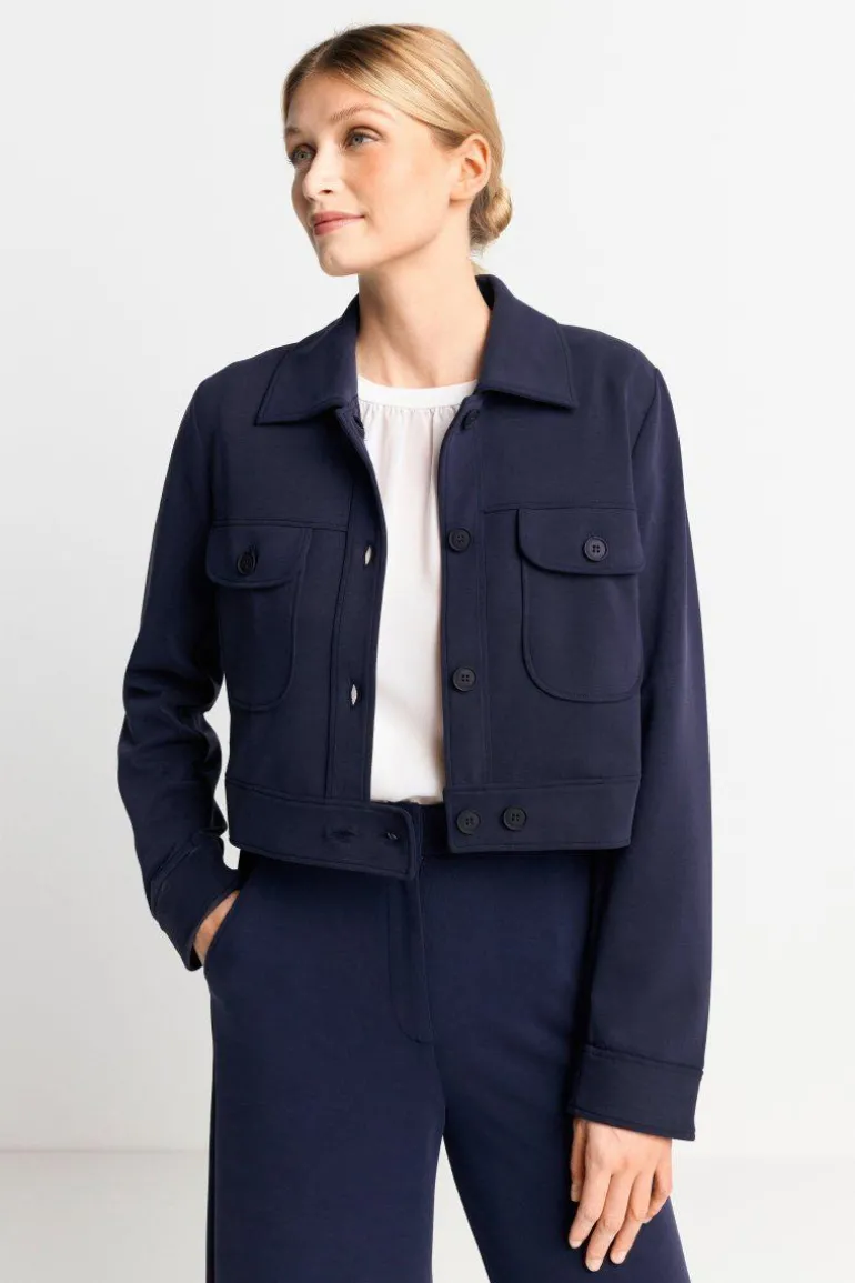 Kurze Jacke Mit Taschen