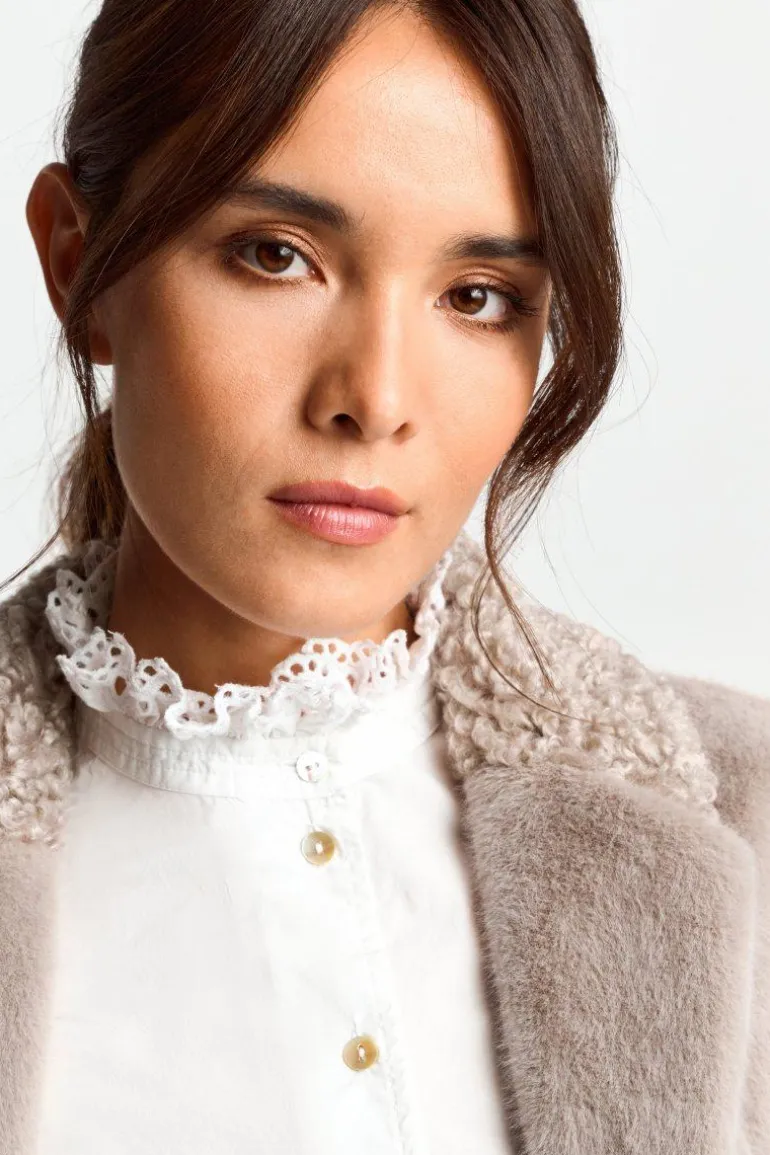 Mantel Aus Weichem Fake Fur