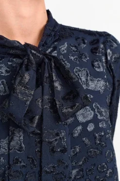 Minikleid Mit Schleifenkragen