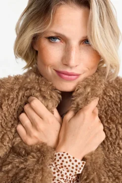 Offene Kunstfelljacke