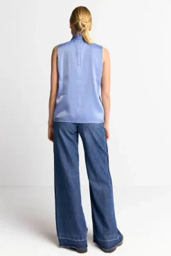 Ärmellose Schluppenbluse Mit Glanzeffekt